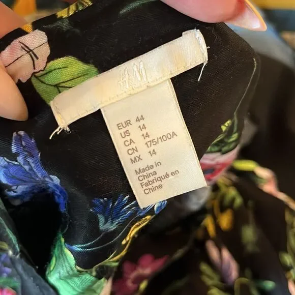 H & M Black Viscose Floral Long Sleeve Dress, size 14! - Picture 9 of 11